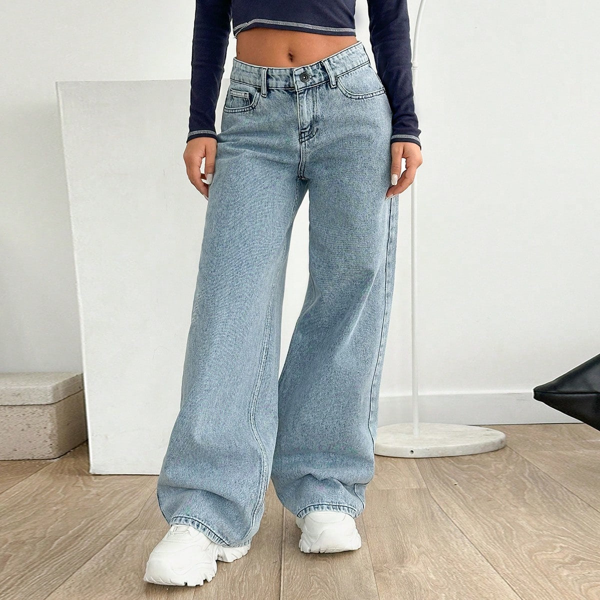 Y2K Streetwear Relaxed Fit Light Wash Baggy Jeans